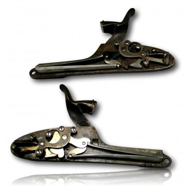 PAIRE DE PLATINES A CHIEN D'ORIGINE